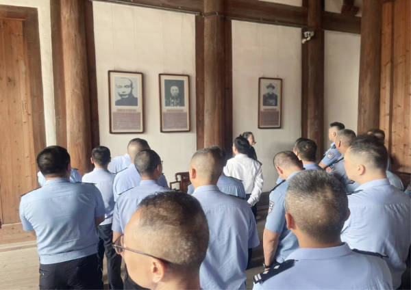 1729774329664961.png 图片2.png