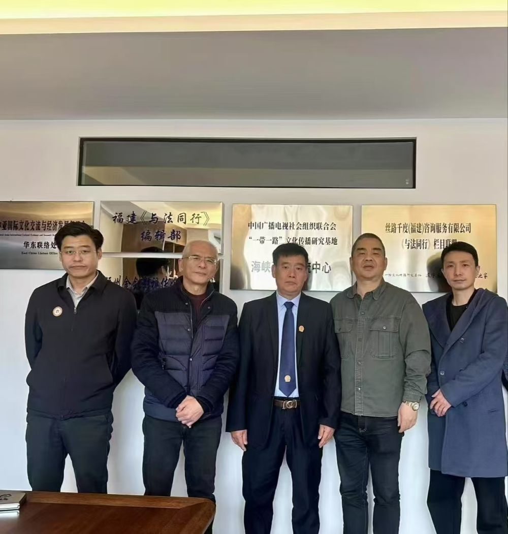 1740790644561629.jpg 0f6b25722622a9bcec9a11419fb1d18.jpg