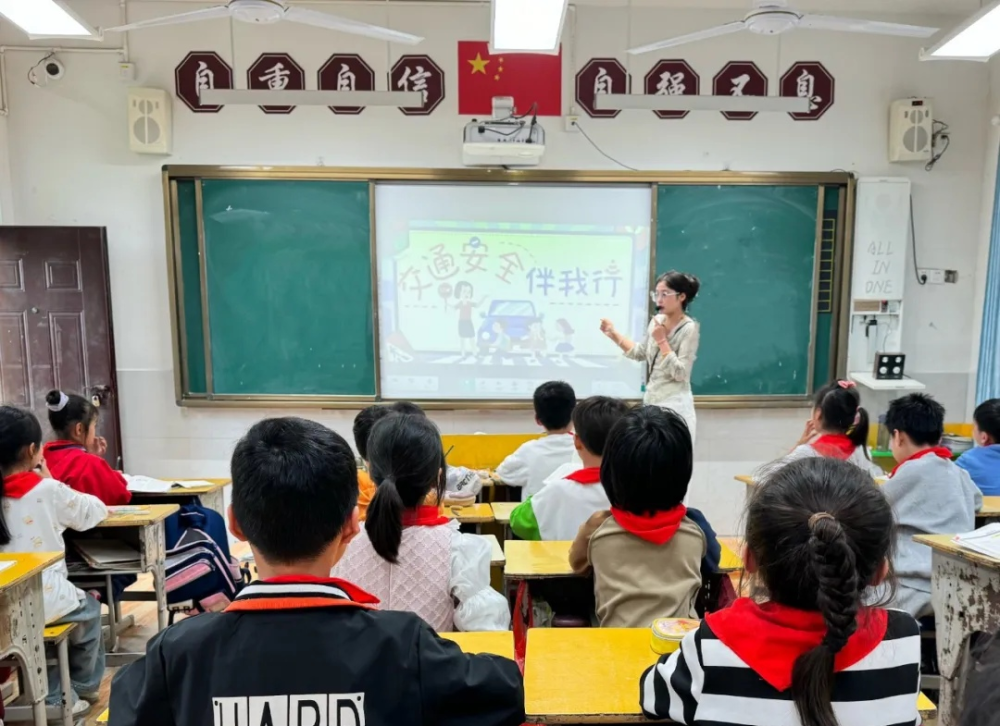 1745574773252717.png 图片1.png