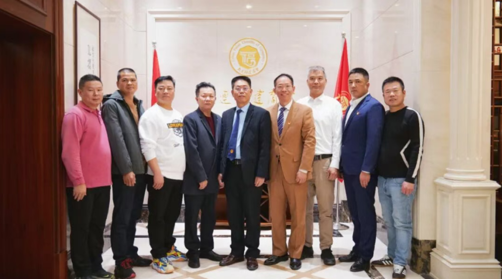 1763902131440079.png 425a75c5-0c8e-4f64-90da-3afbe8e541d1.png